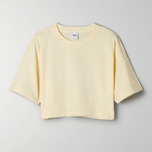 TNA (Aritzia) Laid Back Tshirt in Butter Yellow sz M